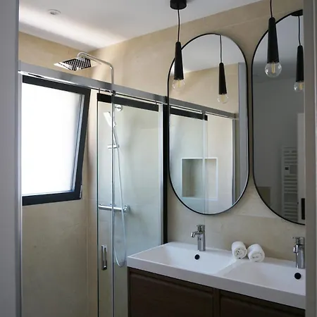 Luxurious With Pool In For 12 People * Clermont-Ferrand