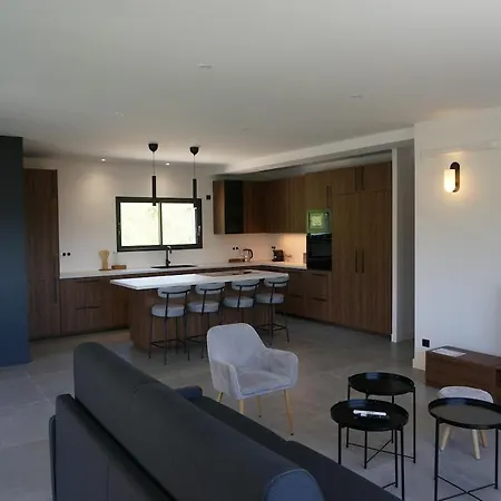 Luxurious With Pool In For 12 People Villa Clermont-Ferrand