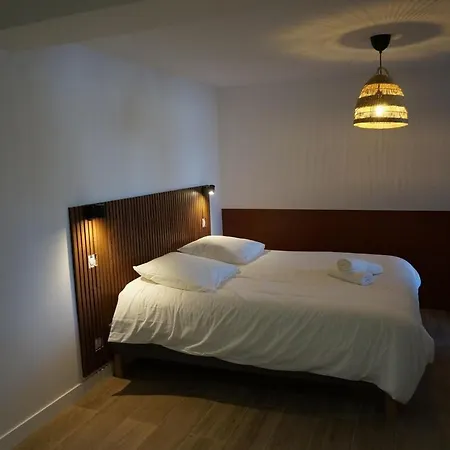 Luxurious With Pool In For 12 People Clermont-Ferrand