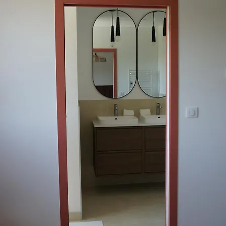 Luxurious With Pool In For 12 People Clermont-Ferrand