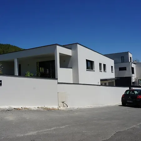 Luxurious With Pool In For 12 People Clermont-Ferrand
