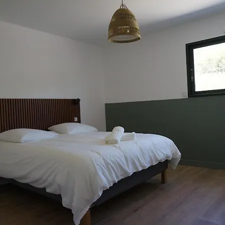 Luxurious With Pool In For 12 People * Clermont-Ferrand